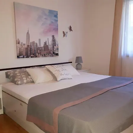 Apartment Ena