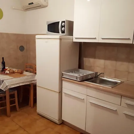 Apartment Ena Pula